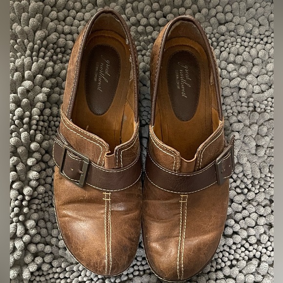 Great Northwest Clothing Company Other - Women’s Brown Leather Buckle Shoes